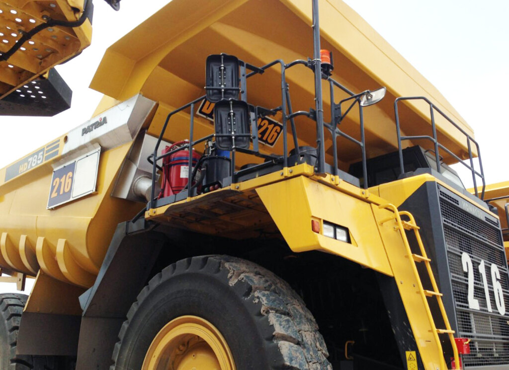 Muter Fire Suppression installed on Komatsu HD785 by Amet Industries